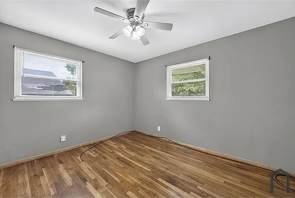 158 Monteith Cir — Photo 18