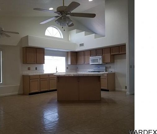 4th image of 5820 S Clubhouse Dr