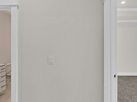 5th image of 7100 Kalli Ilyssa Cir SE