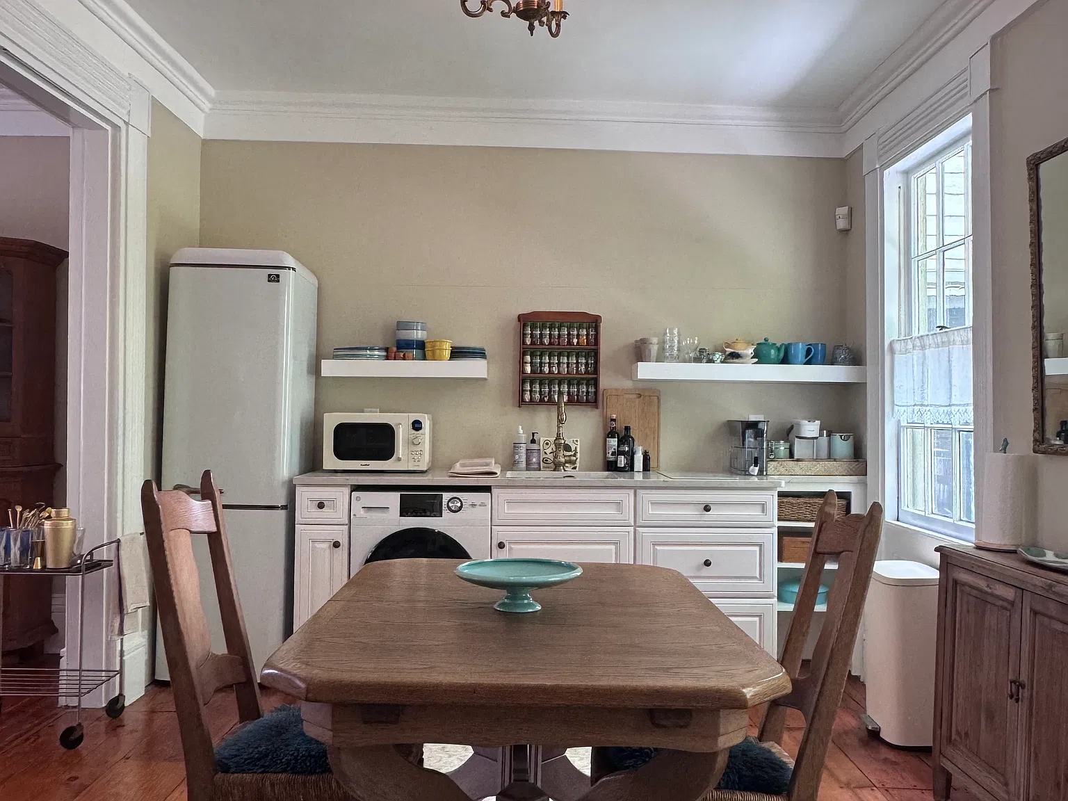 1 bed, 1100 sqft, $3,000 — Photo 3