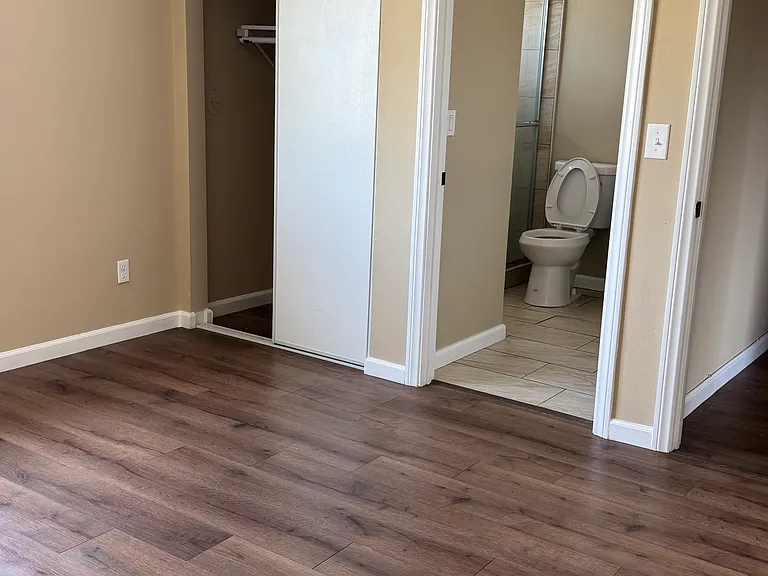13625 Yukon Ave #B — Photo 4