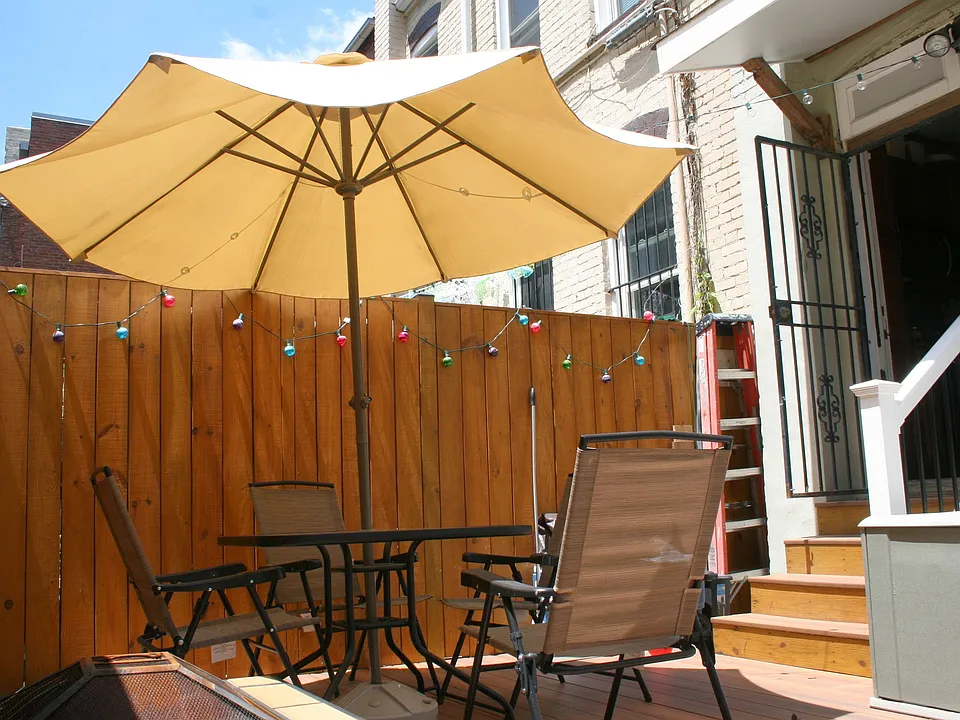1004 Columbia Rd NW