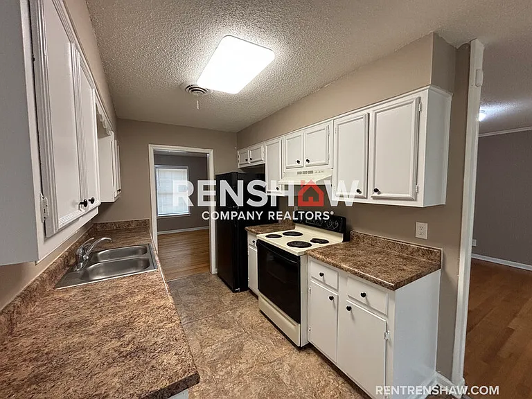 4348 Manor Haven Dr — Photo 6