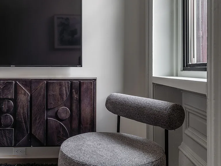 Luxury On Pine — Photo 18
