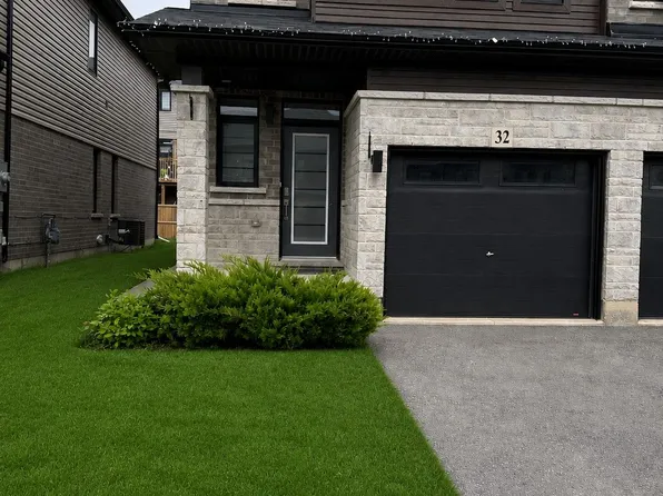 32 June Callwood Way, Brantford, ON N3T 0T7