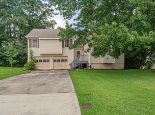 989 Gate Post Ln, Lawrenceville, GA 30044