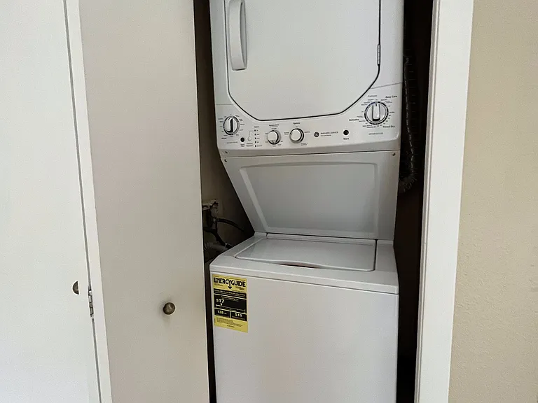 In unit washer and dryer.