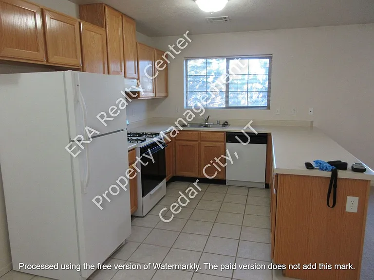 330 N 900 W #C — Photo 4