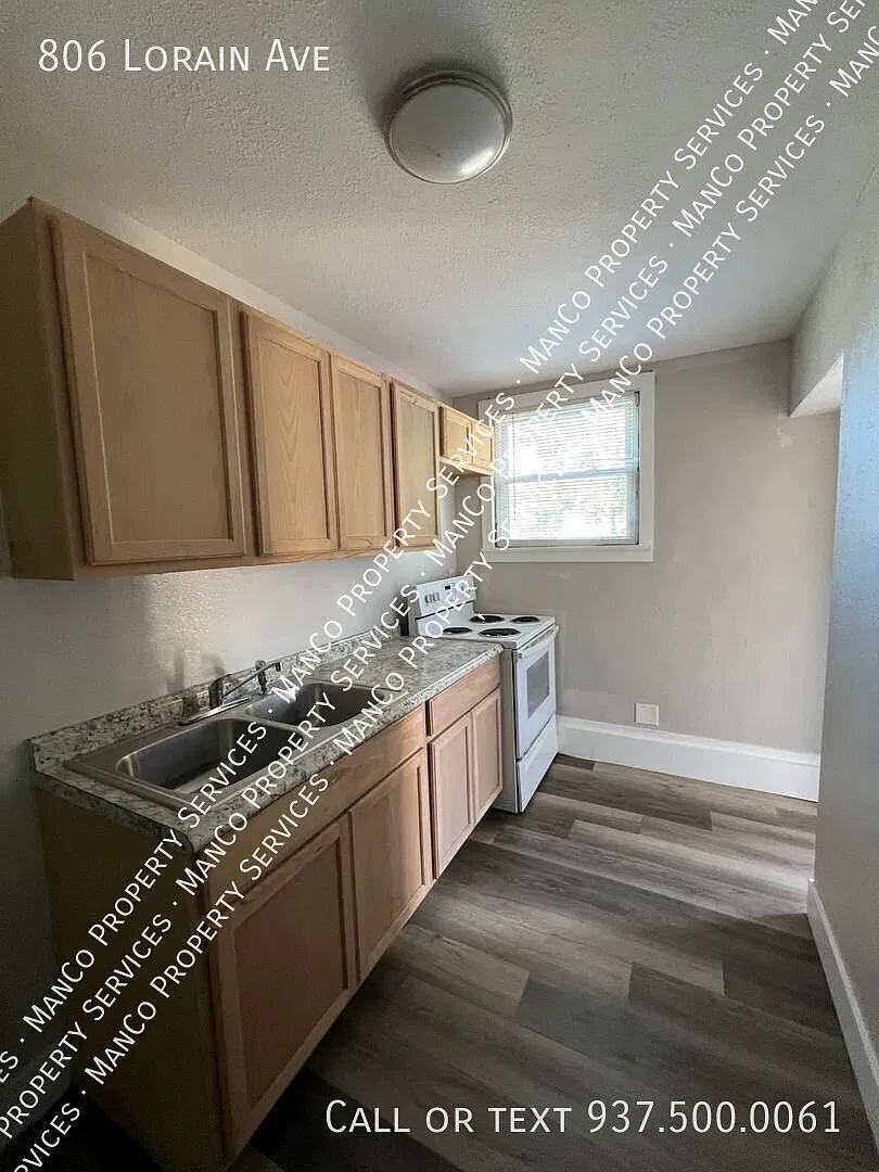 806 Lorain Ave - Efficiency Apartment - Available Now — Photo 3