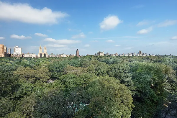 Sold by Sotheby's International Realty | media 19