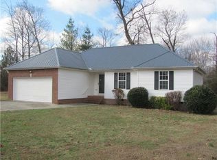 214 Highland Trl, Estill Springs, TN 37330