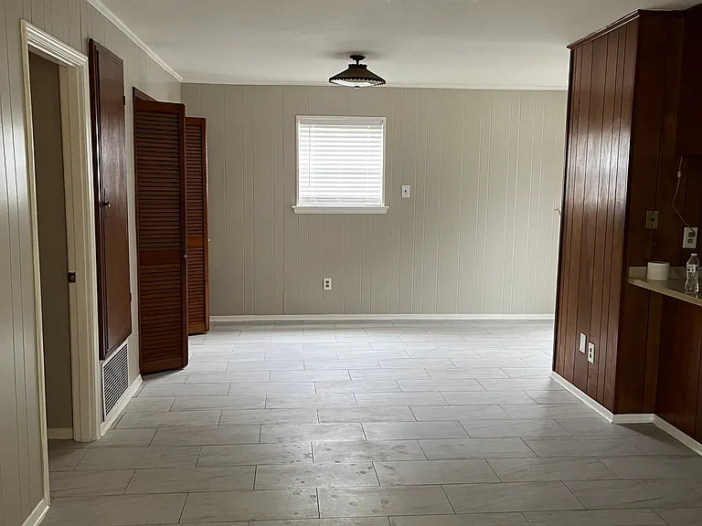1829 Harvard Ave — Photo 4