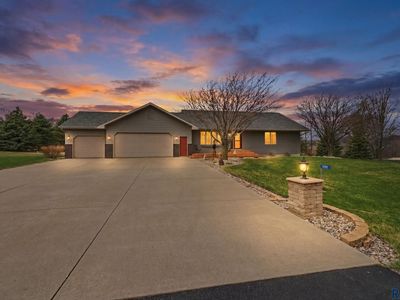 8501 E Saddle Creek Rd, Sioux Falls, SD, 57110