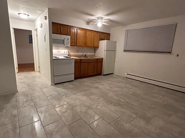 8121 Daly Rd — Photo 1