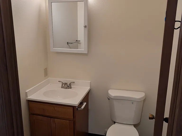 Chateau Apartments — Photo 8