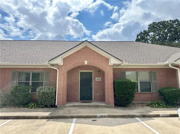 1702 Deacon Dr, College Station, TX