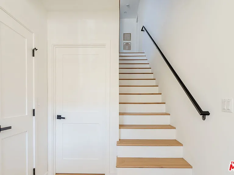 6765 1/2 Lexington Ave — Photo 5