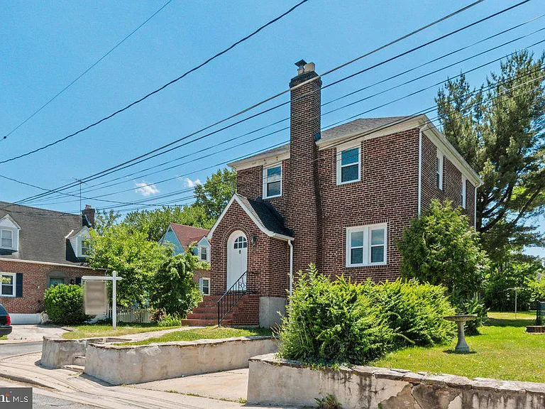 3027 Lavender Ave — Photo 5