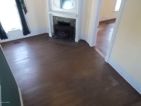 5th image of 309 Metcalf Street