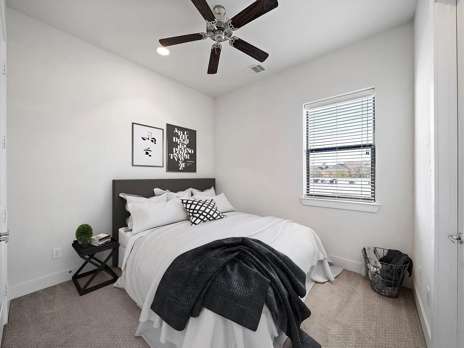 3 bed, 2.5 bath, 1565 sqft, $2,450 — Photo 4