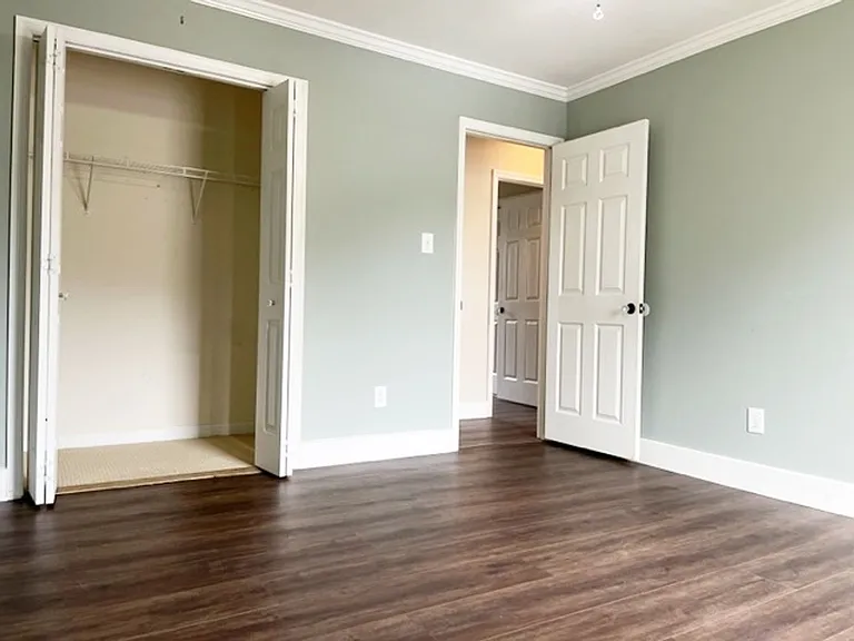 1301 Woodridge Dr — Photo 13