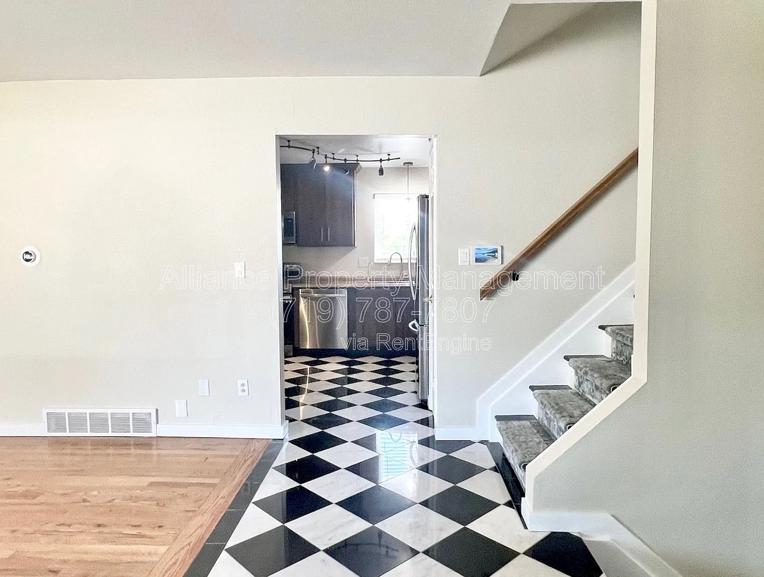 4 bed, 3.0 bath, 2698 sqft, $2,395 — Photo 4
