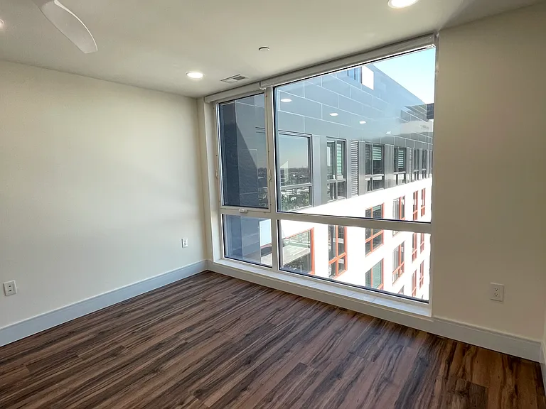 4906 Spruce St #722 — Photo 7