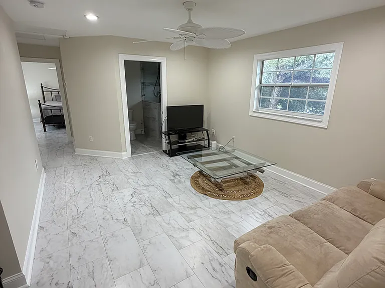 715 Acacia Rd — Photo 6