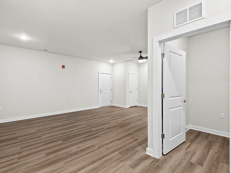 223 S 11th St #106 — Photo 29