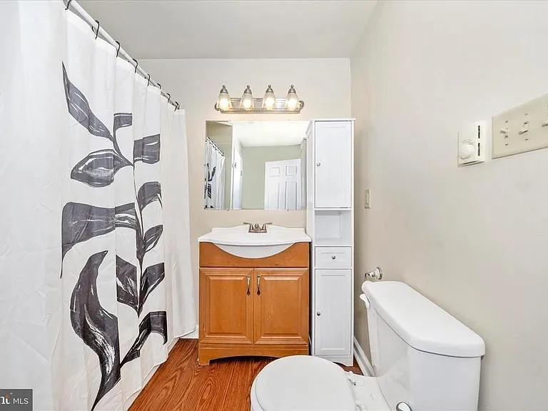 241 N Franklin St — Photo 6