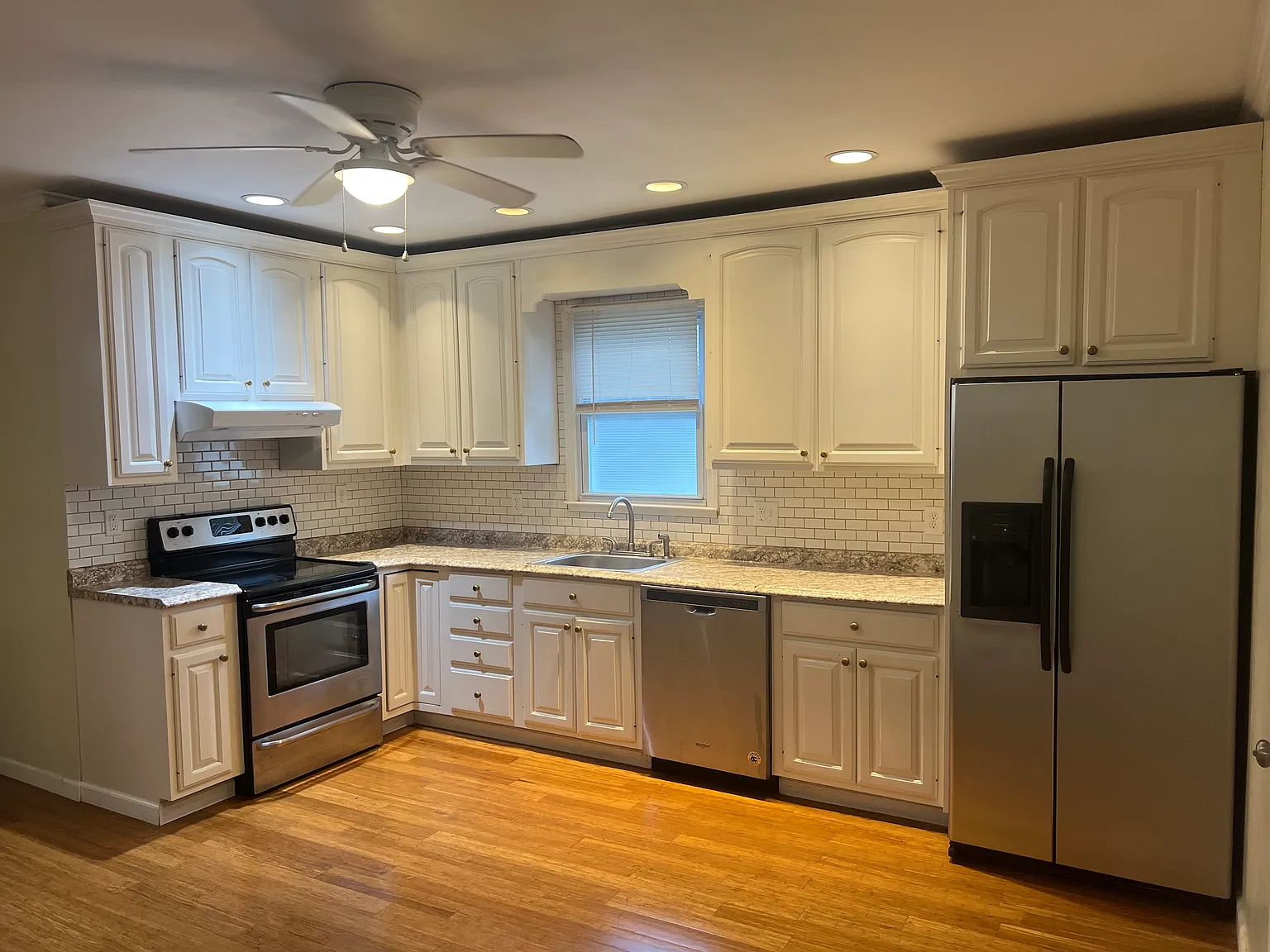 23 Seaview Ave — Photo 2