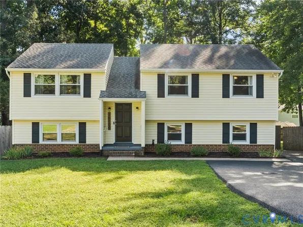 10700 Checkers Ct, North Chesterfield, VA 23235
