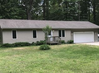 916 N Peterson Rd, Muskegon, MI 49445