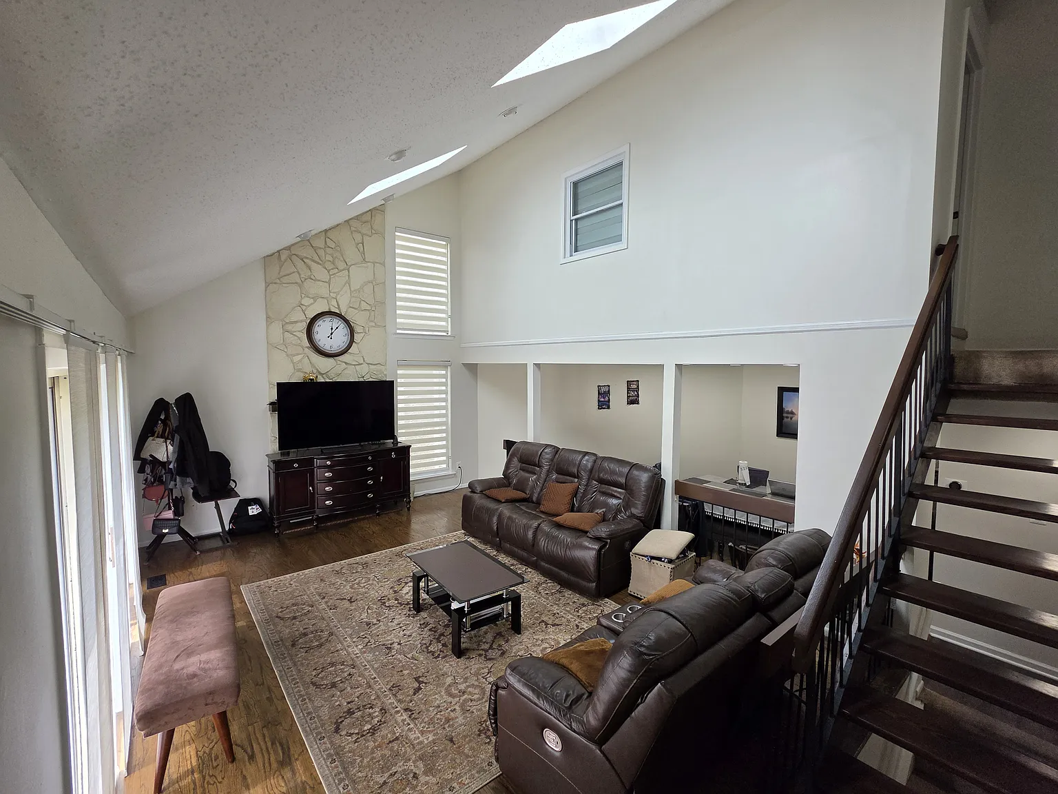 45 Denise Dr — Photo 3