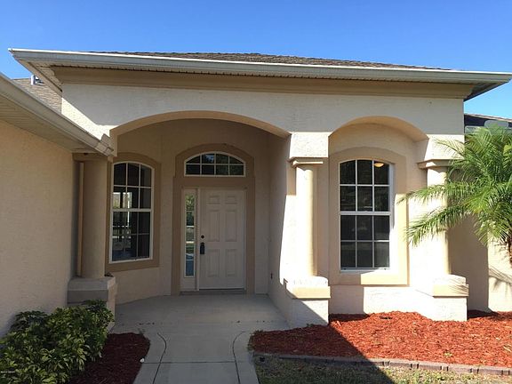 3rd image of 765 Park Springs Ct