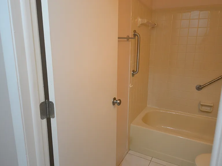 2001 Dover Ct — Photo 18