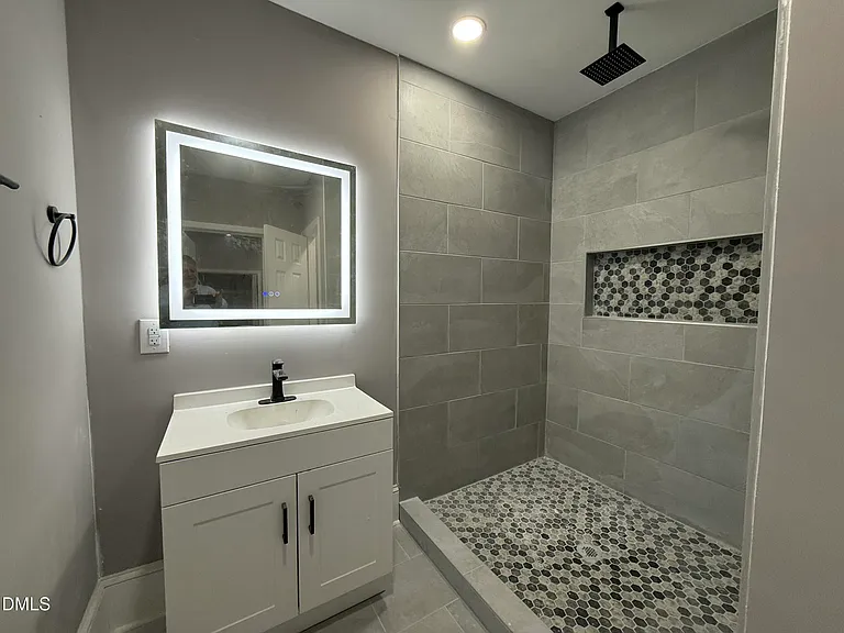 1012 S Franklin St — Photo 15