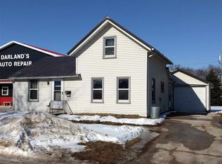114 3rd Ave SW, Cresco, IA 52136