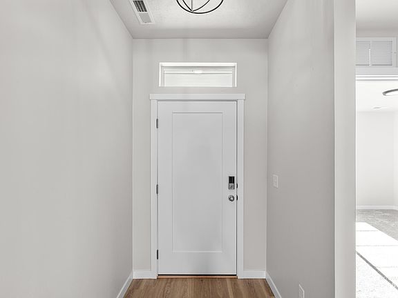 2nd image of 1622 Covington St