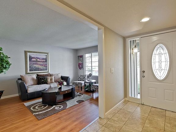 5th image of 170 Sun Blossom Dr