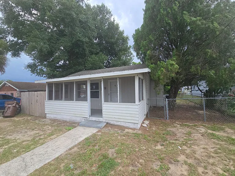 2119 Park Ave — Photo 1