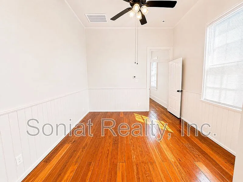 2 bed, 1.0 bath, 850 sqft, $1,350 — Photo 3