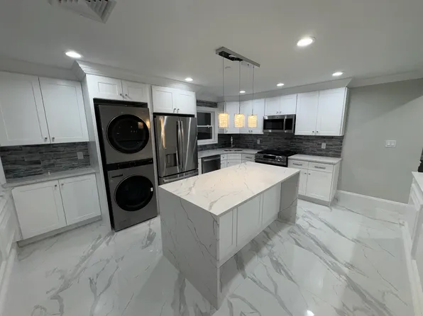 503 Nassau Ave #3, Freeport, NY 11520