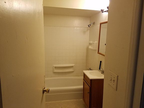 4th image of 2123 19th Ave APT 3