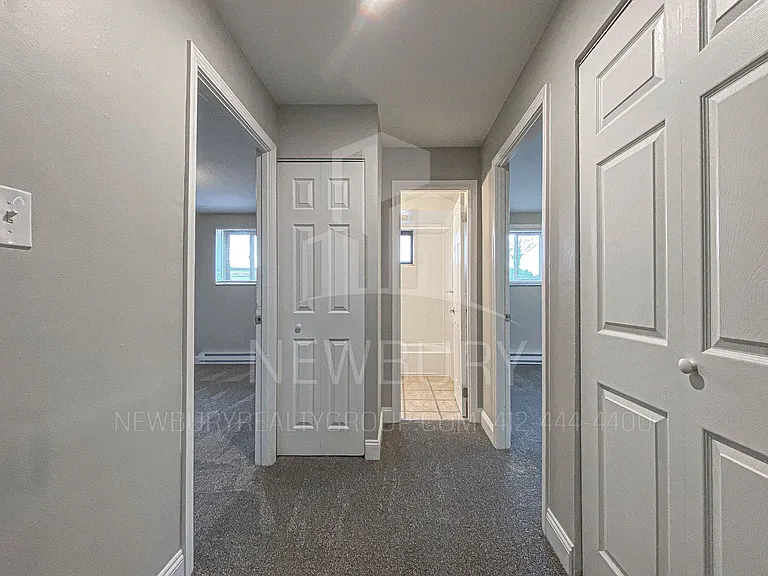 Poplar Apartments — Photo 39