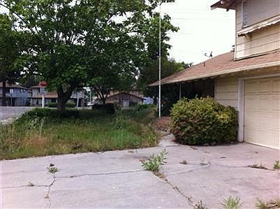 2nd image of 4401 Art Pkwy