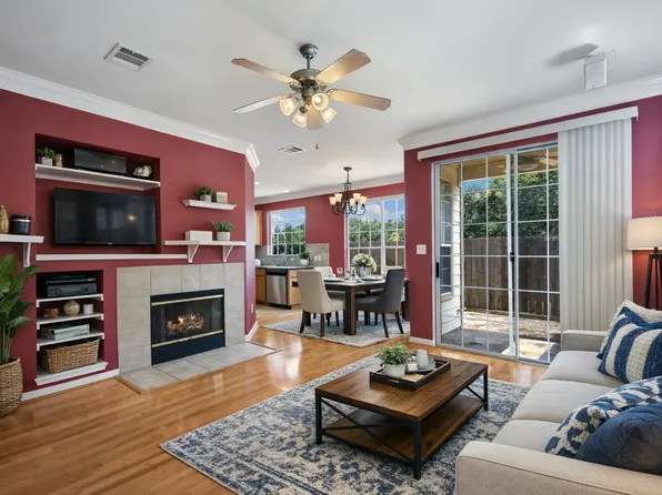 8518 Cahill Dr APT 32, Austin, TX 78729