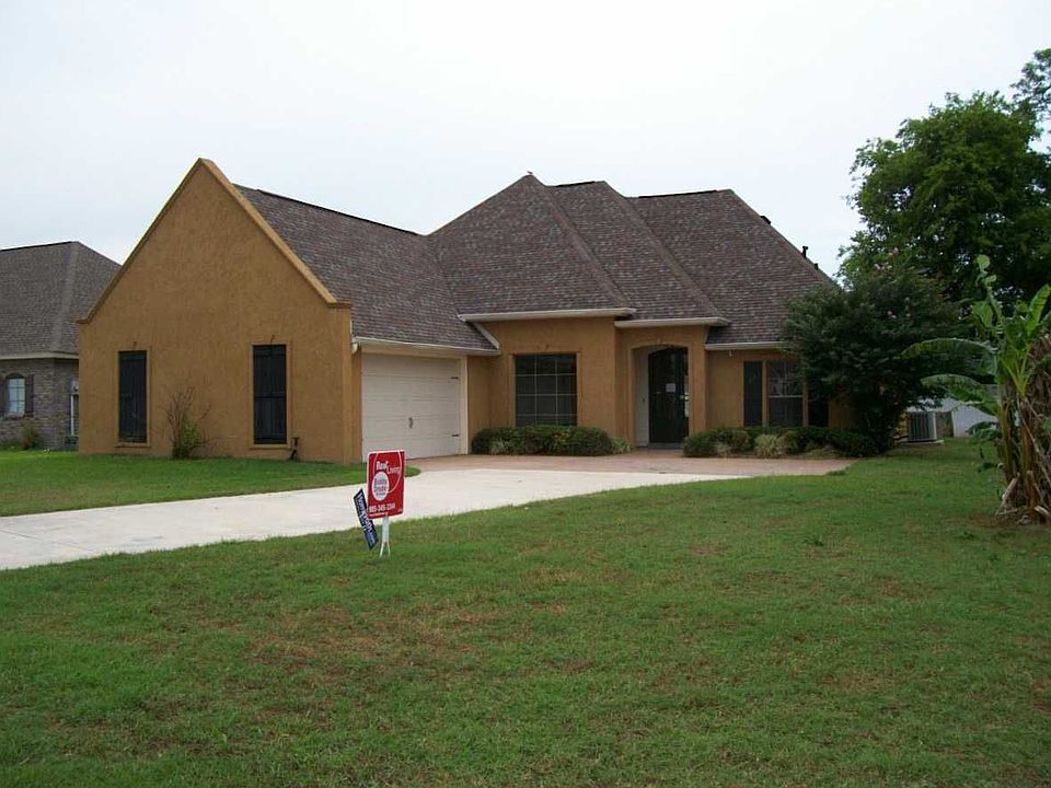 1st image of 201 Country Cottage Blvd