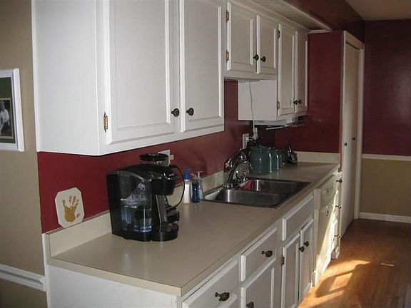 3rd image of 8958 Olde Farm Ln