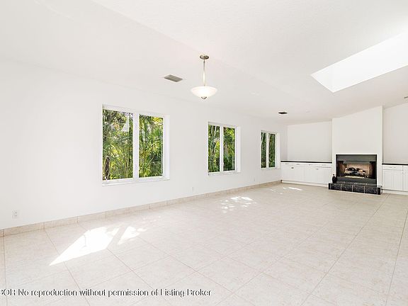 5th image of 5411 S Olive Ave